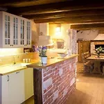 Villa Breathtaking Scenic With Pool Dubravka