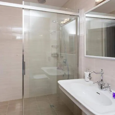 Breathtaking Scenic With Pool Villa Dubravka