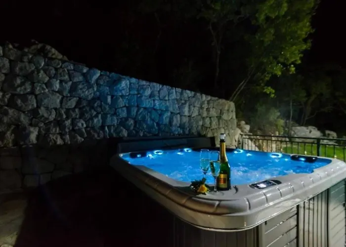 Breathtaking Scenic With Pool Dubravka