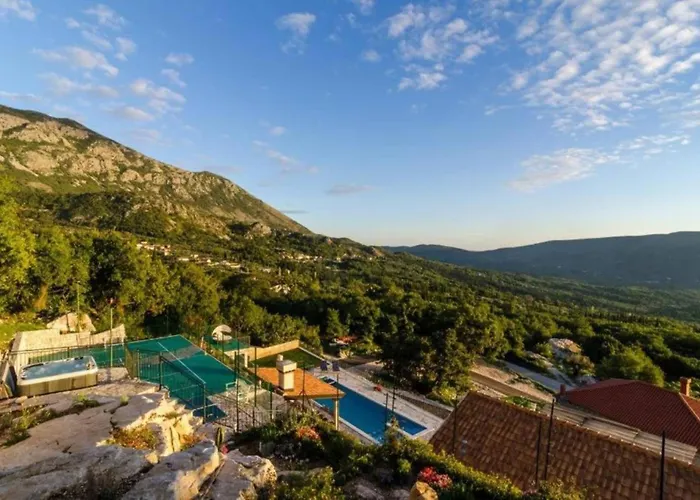 Villa Breathtaking Scenic With Pool *