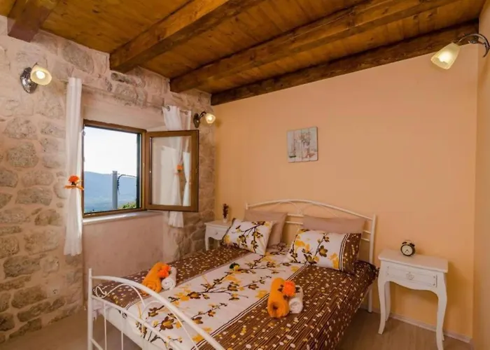 Breathtaking Scenic With Pool *