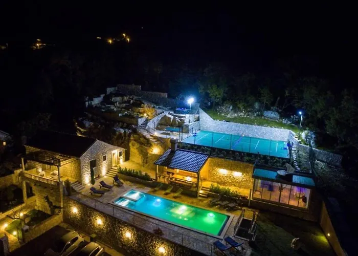 Breathtaking Scenic With Pool * Dubravka