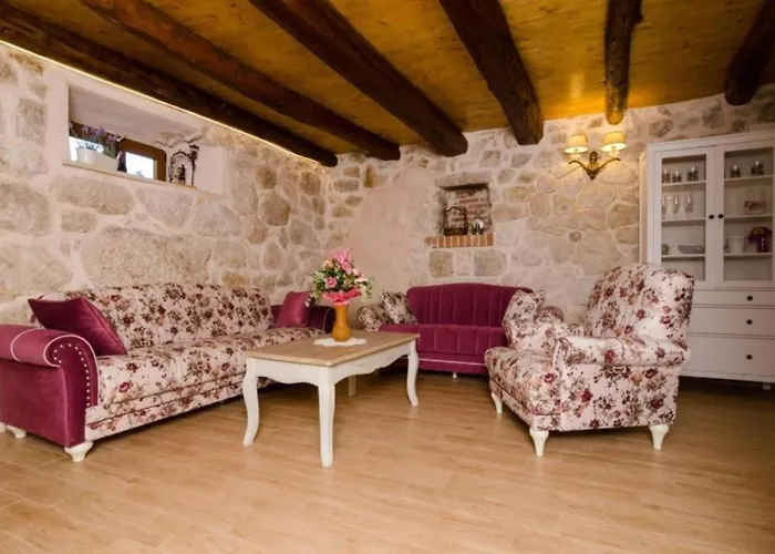 Breathtaking Scenic With Pool